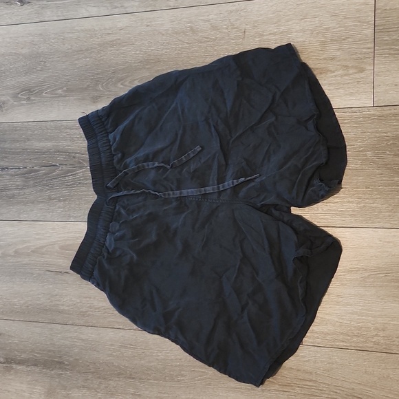 Lululemon Short - Picture 1 of 4